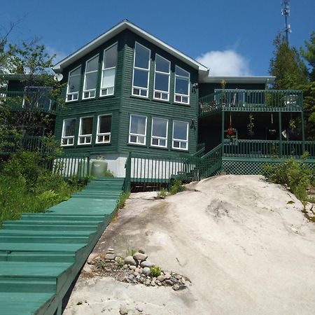 Hotel L'Inukshuk Tadoussac Exterior foto