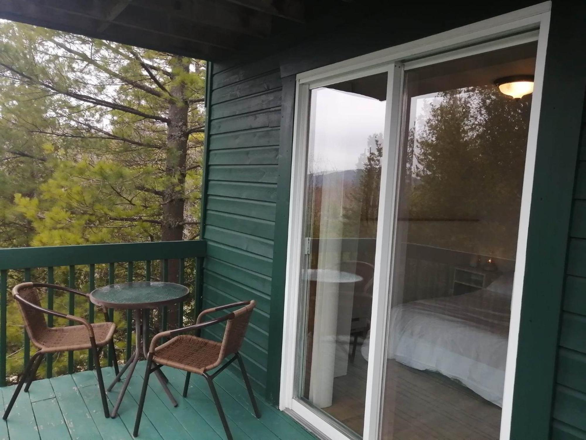 Hotel L'Inukshuk Tadoussac Exterior foto
